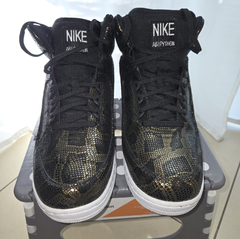 Nike Air Python Premium 705066-002
